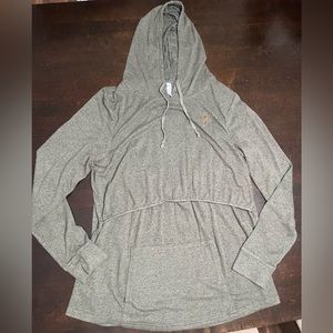 Latched Mama hoodie with pocket, VGUC size 1x.